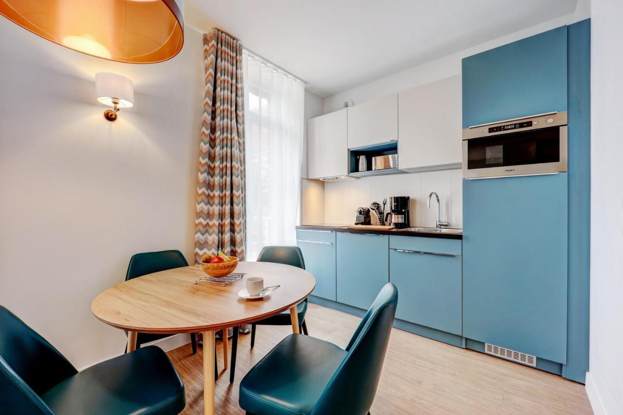 Residence Pierre & Vacances Premium Presqu'Ile De La Touques Deauville Exterior photo A typical kitchen in a serviced apartment