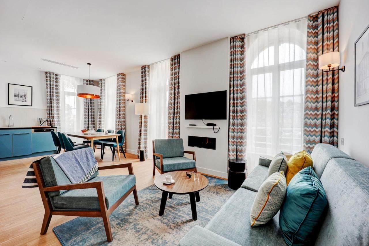 Residence Pierre & Vacances Premium Presqu'Ile De La Touques Deauville Exterior photo A living room at the Hotel