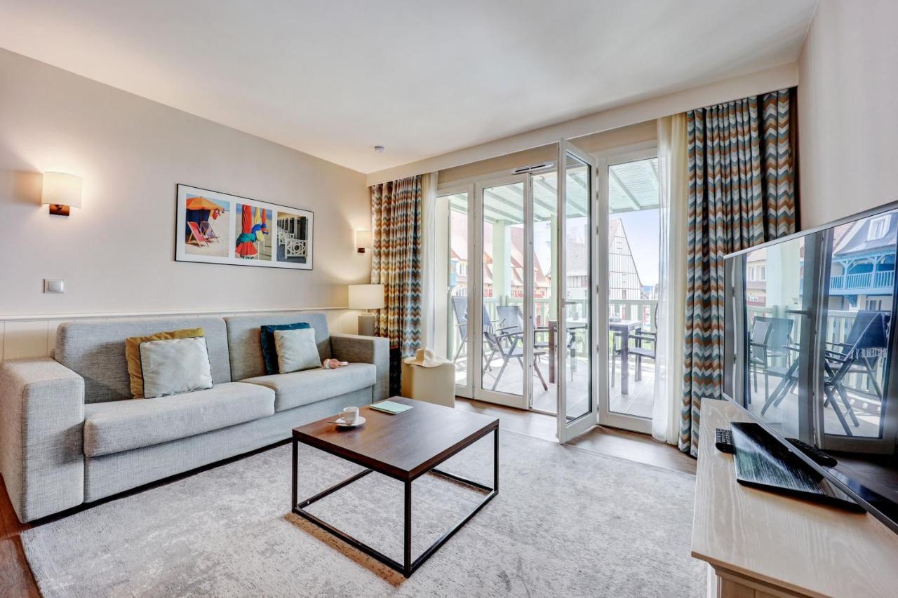 Residence Pierre & Vacances Premium Presqu'Ile De La Touques Deauville Exterior photo Living room