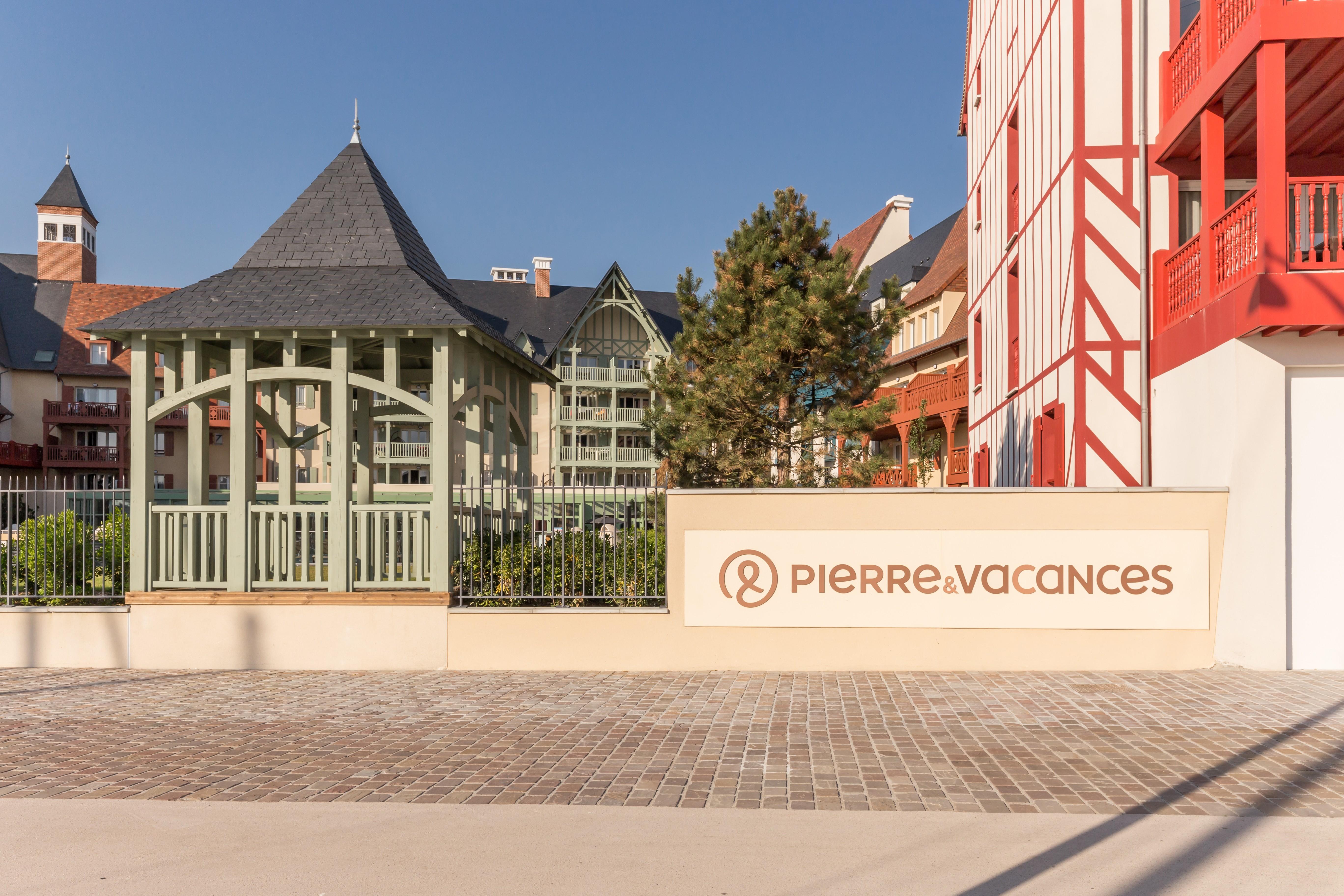 Residence Pierre & Vacances Premium Presqu'Ile De La Touques Deauville Exterior photo Pierre Vacances